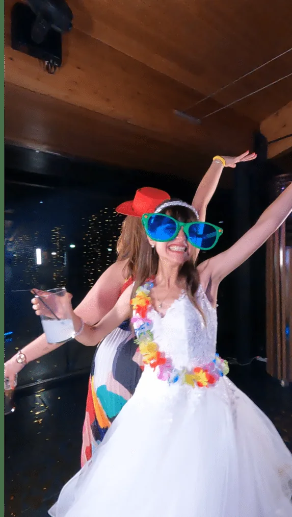 Novia celebrando en el videomatón 360